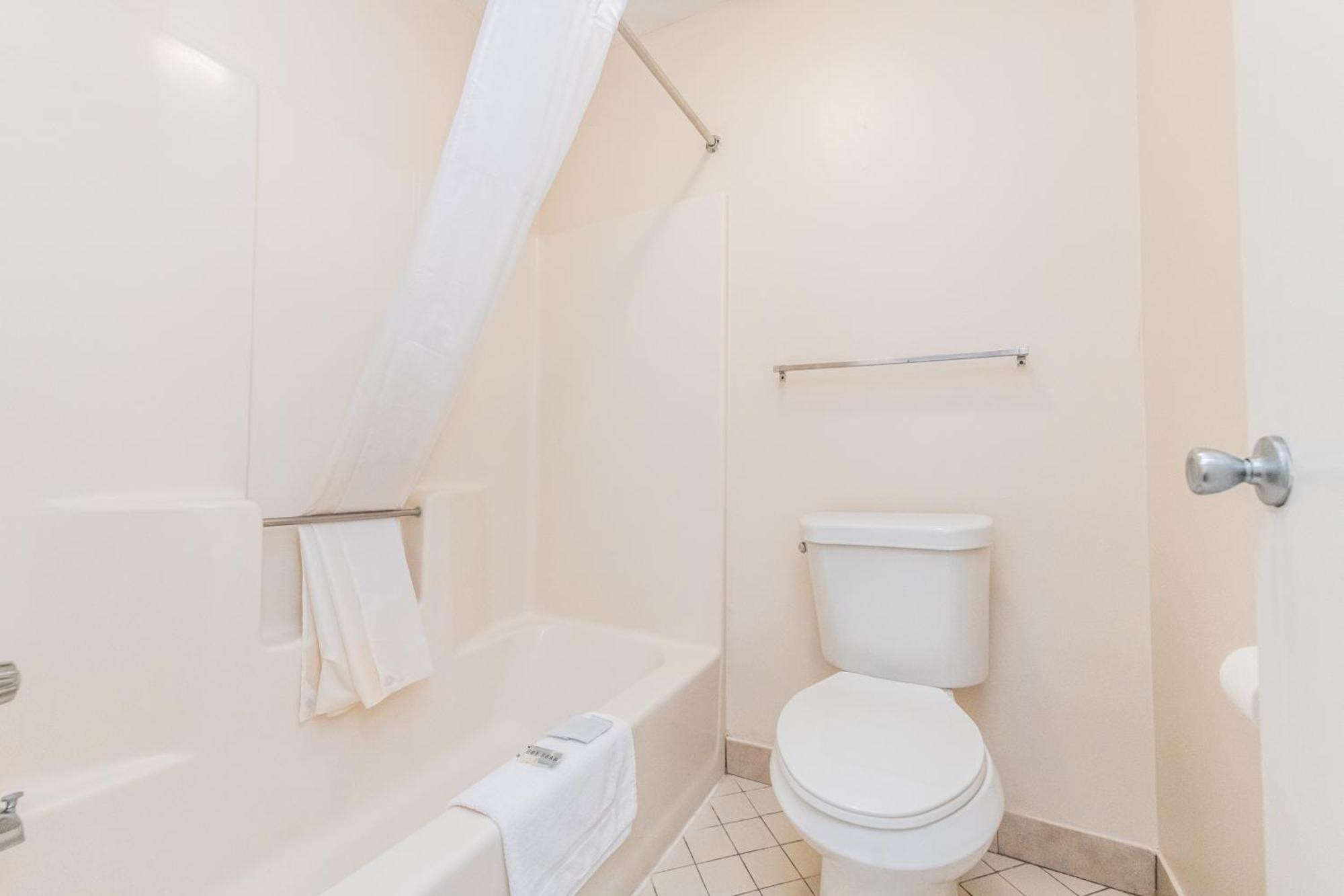 Sunrise Inn Eastman Екстериор снимка