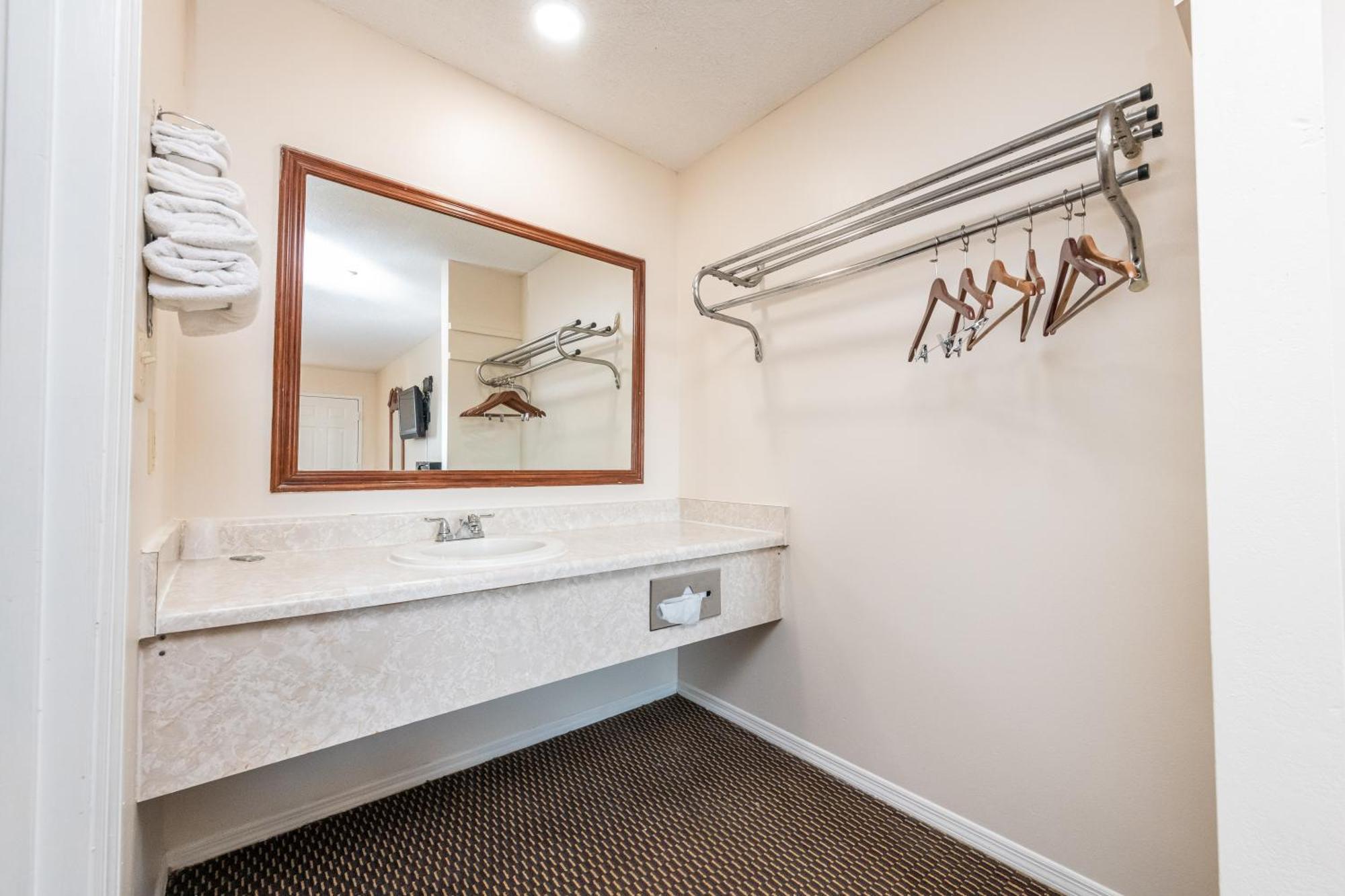 Sunrise Inn Eastman Екстериор снимка